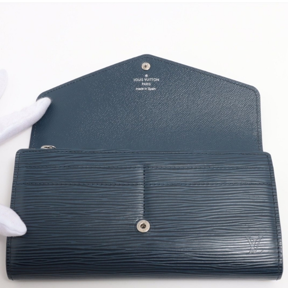 Authentic Louis Vuitton Epi Sarah Wallet - Picture 12 of 12